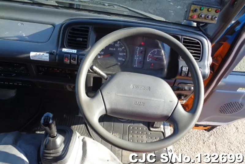 2004 Isuzu / Elf Stock No. 132699