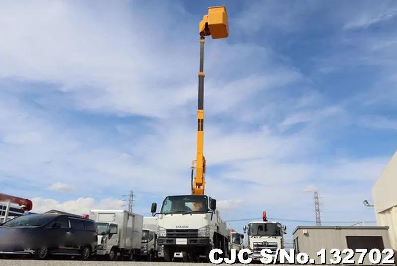 2013 Isuzu / Elf Stock No. 132702