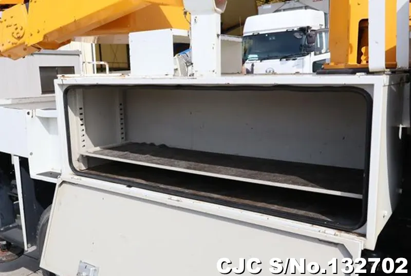 2013 Isuzu / Elf Stock No. 132702