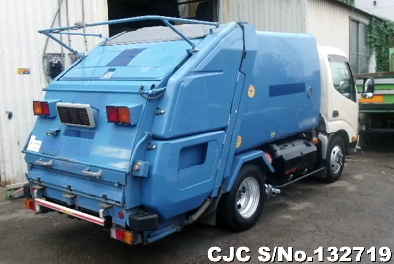 2013 Hino / Dutro Stock No. 132719