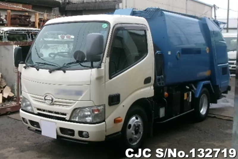 2013 Hino / Dutro Stock No. 132719