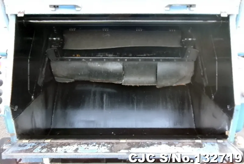 2013 Hino / Dutro Stock No. 132719