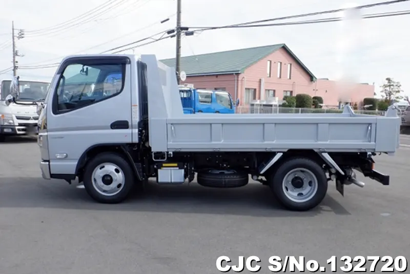 2025 Mitsubishi / Canter Stock No. 132720