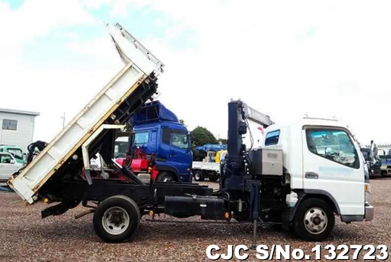 2004 Mitsubishi / Canter Stock No. 132723
