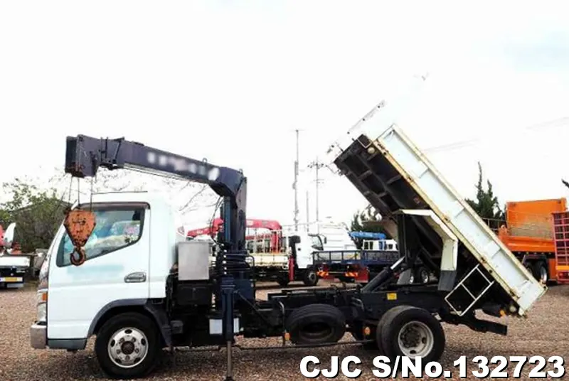 2004 Mitsubishi / Canter Stock No. 132723