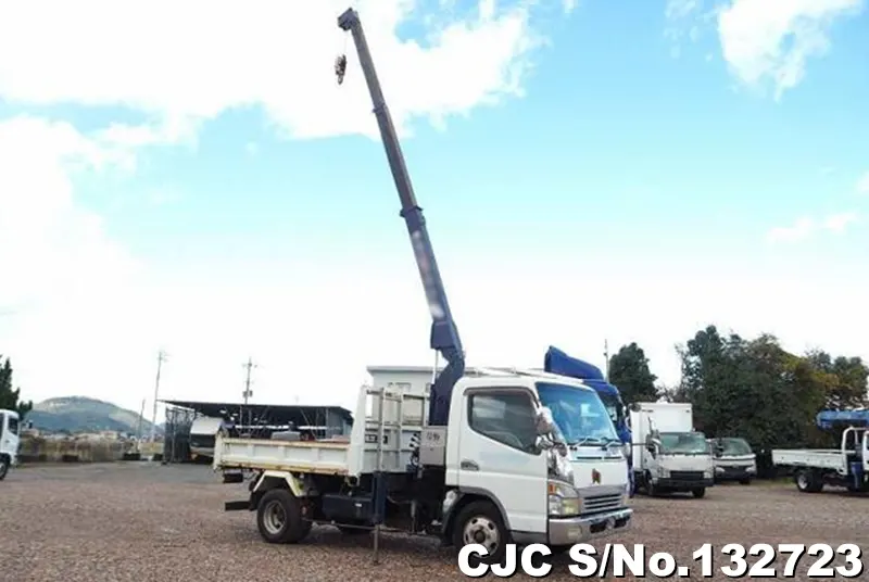 2004 Mitsubishi / Canter Stock No. 132723