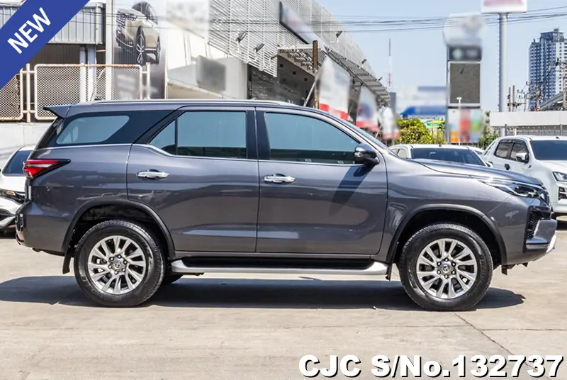 2022 Toyota / Fortuner Stock No. 132737
