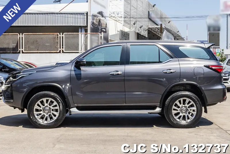 2022 Toyota / Fortuner Stock No. 132737