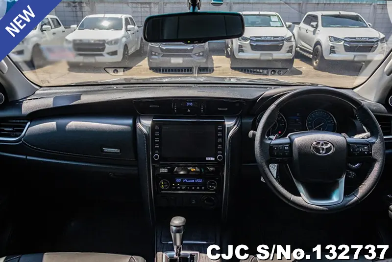 2022 Toyota / Fortuner Stock No. 132737