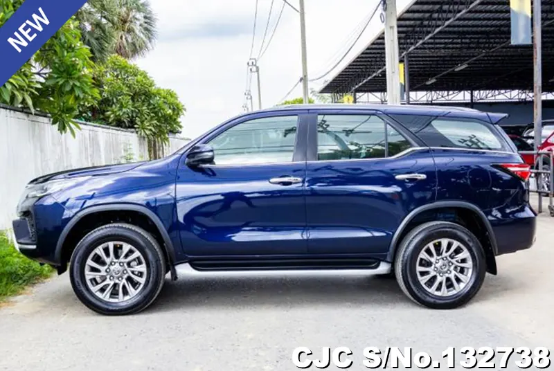 2022 Toyota / Fortuner Stock No. 132738