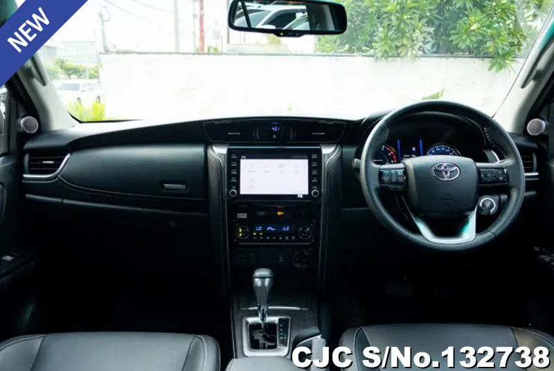 2022 Toyota / Fortuner Stock No. 132738