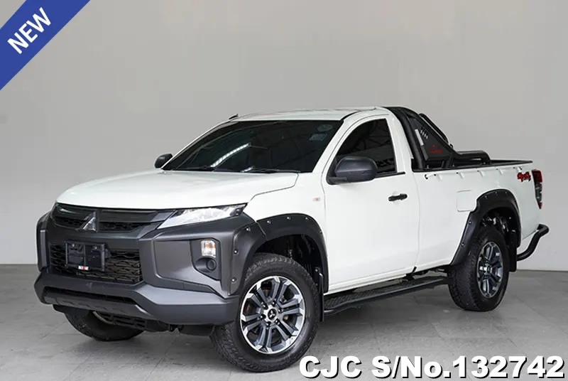 2022 Mitsubishi / Triton Stock No. 132742