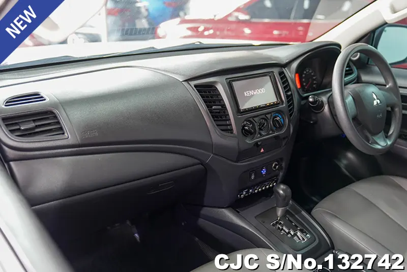 2022 Mitsubishi / Triton Stock No. 132742