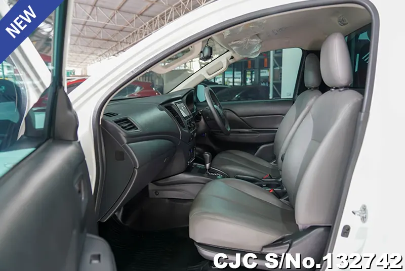 2022 Mitsubishi / Triton Stock No. 132742