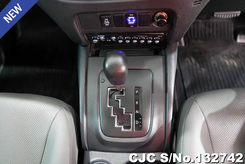 2022 Mitsubishi / Triton Stock No. 132742