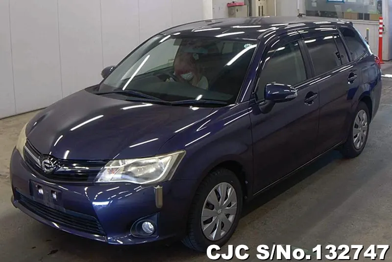 2012 Toyota / Corolla Fielder Stock No. 132747