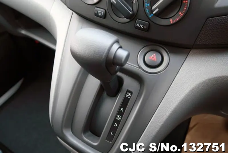 Nissan NV200 in White for Sale Image 12