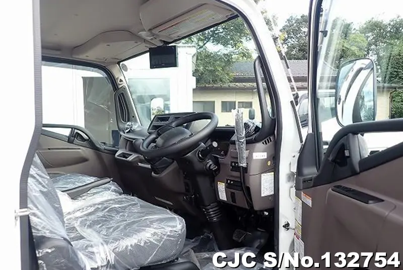 2025 Mitsubishi / Canter Stock No. 132754