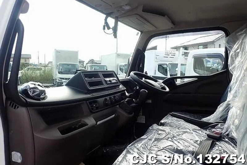 2025 Mitsubishi / Canter Stock No. 132754