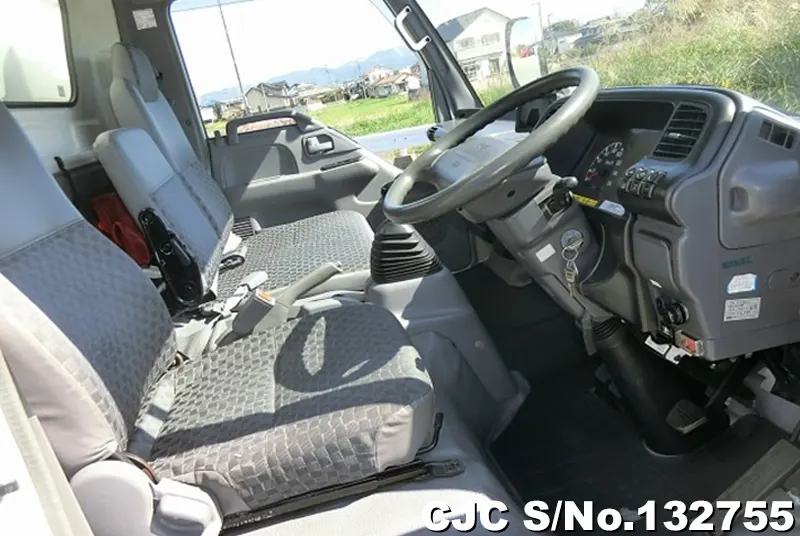 2005 Isuzu / Elf Stock No. 132755