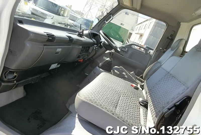 2005 Isuzu / Elf Stock No. 132755