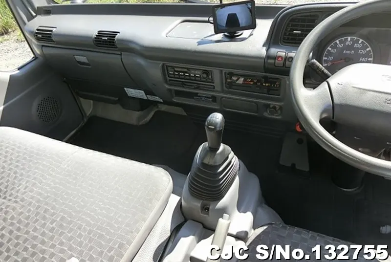 2005 Isuzu / Elf Stock No. 132755