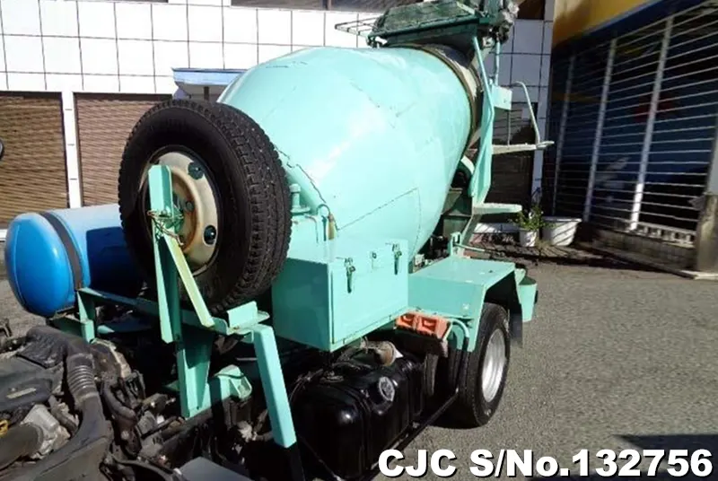 2010 Isuzu / Elf Stock No. 132756