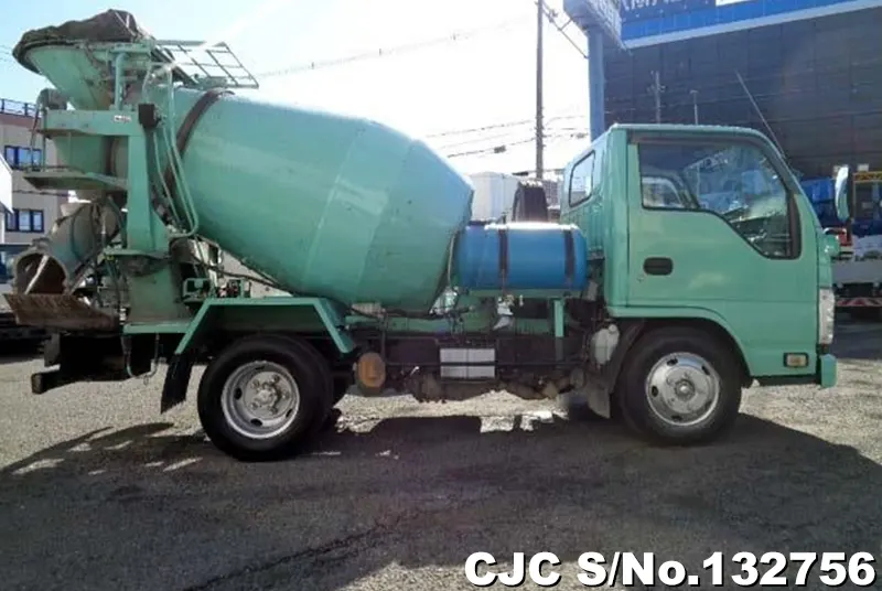 2010 Isuzu / Elf Stock No. 132756