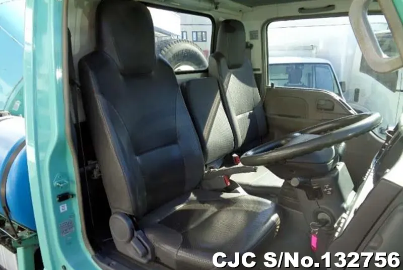 2010 Isuzu / Elf Stock No. 132756