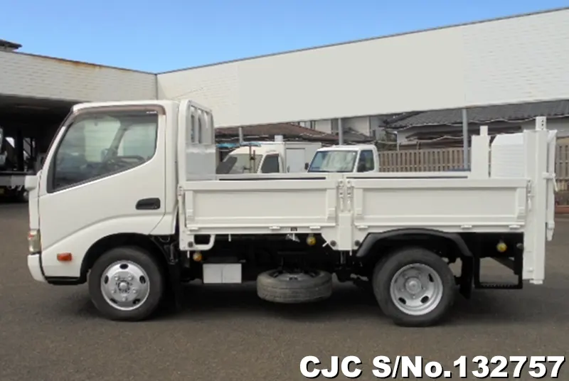 2012 Hino / Dutro Stock No. 132757