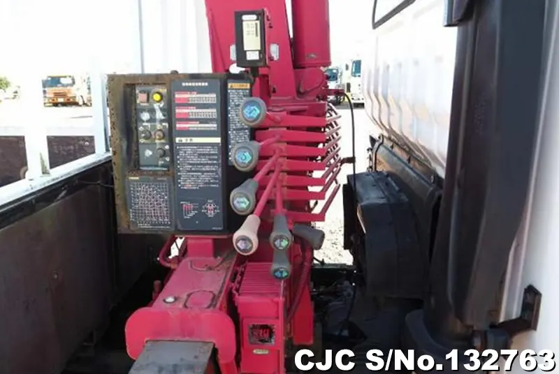 2004 Mazda / Titan Stock No. 132763