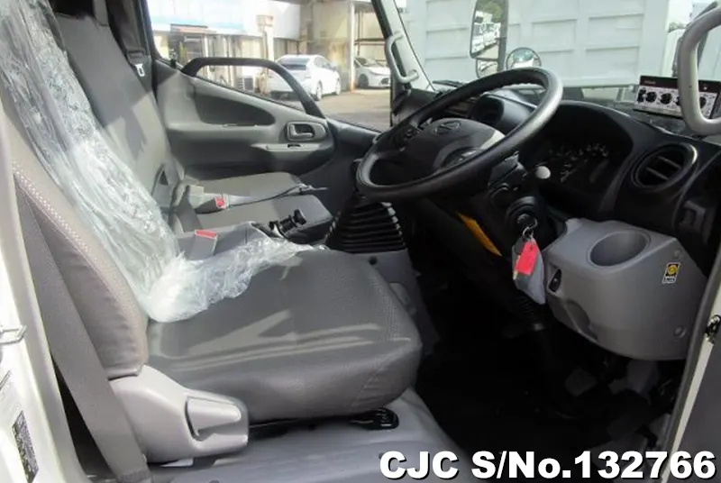 2025 Hino / Dutro Stock No. 132766