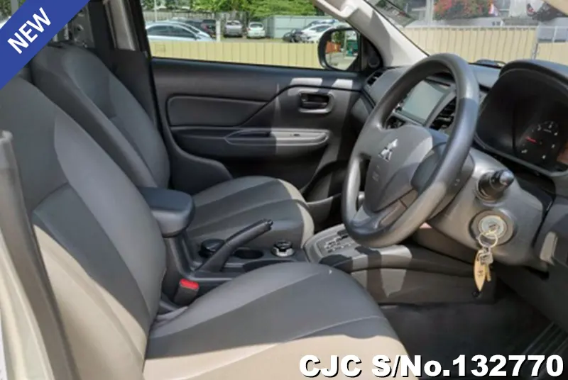 2022 Mitsubishi / Triton Stock No. 132770