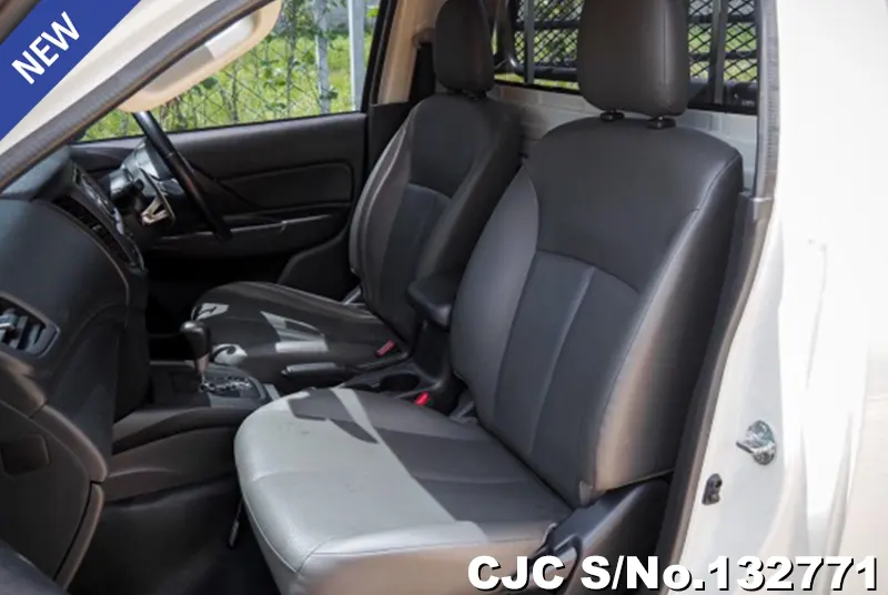 Mitsubishi Triton in White for Sale Image 5
