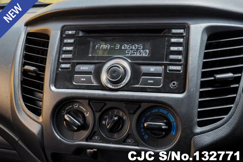 Mitsubishi Triton in White for Sale Image 6