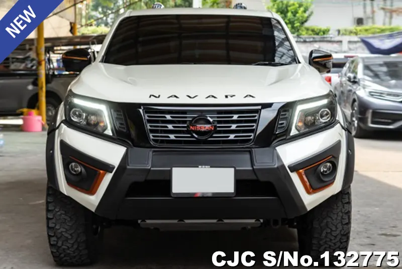 Nissan Navara in White for Sale Image 4