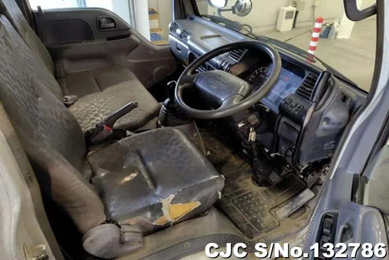 2006 Isuzu / Elf Stock No. 132786