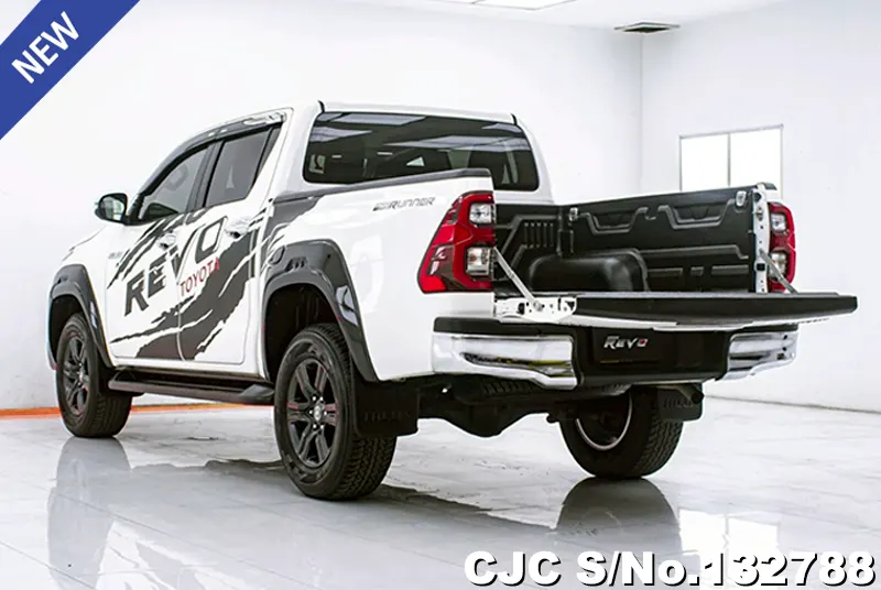 2021 Toyota / Hilux / Revo Stock No. 132788