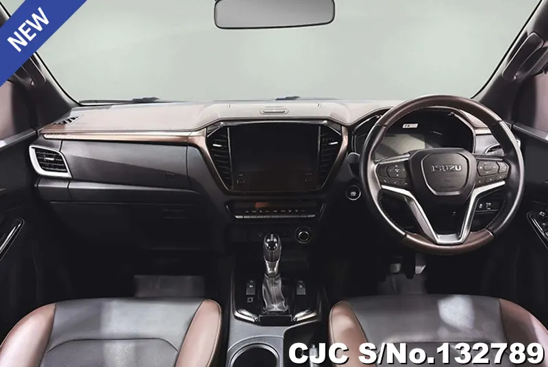 Isuzu D-Max in Orange for Sale Image 5