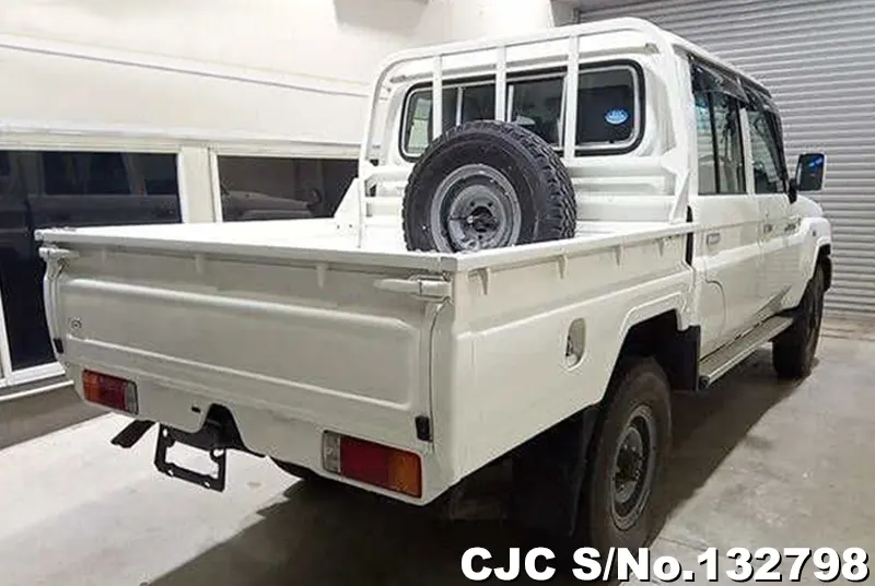 2015 Toyota / Land Cruiser Stock No. 132798