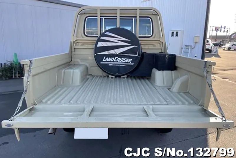 2015 Toyota / Land Cruiser Stock No. 132799