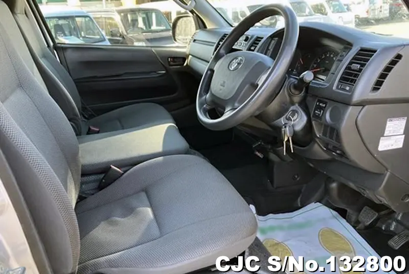 2015 Toyota / Hiace Stock No. 132800