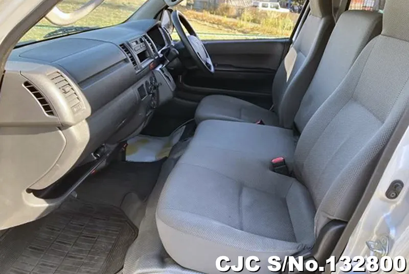 2015 Toyota / Hiace Stock No. 132800