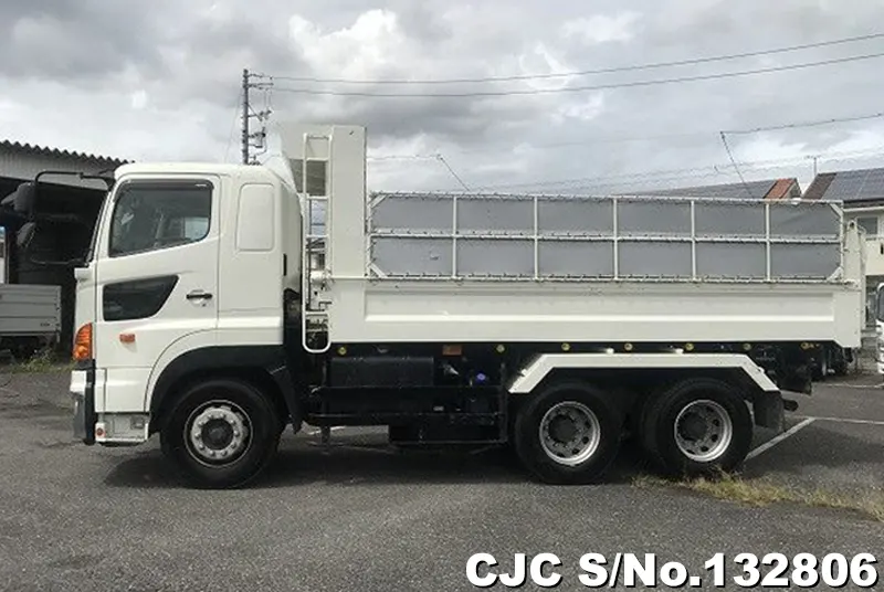 2017 Hino / Profia Stock No. 132808