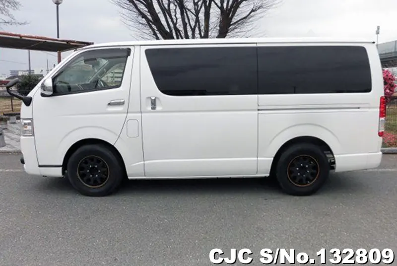 2017 Toyota / Hiace Stock No. 132809