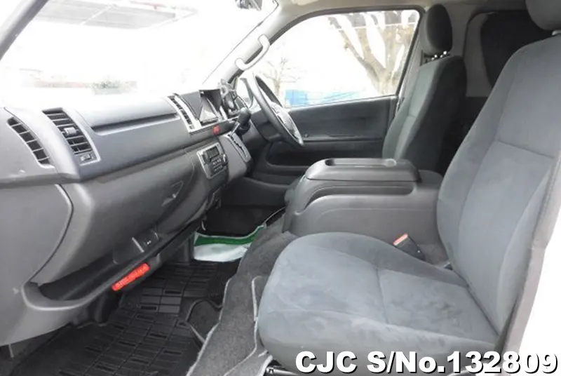 2017 Toyota / Hiace Stock No. 132809