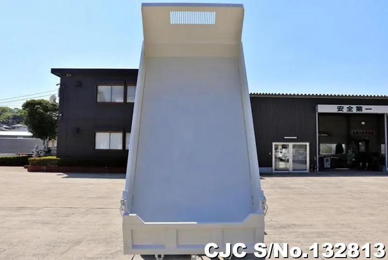 2016 Isuzu / Elf Stock No. 132813