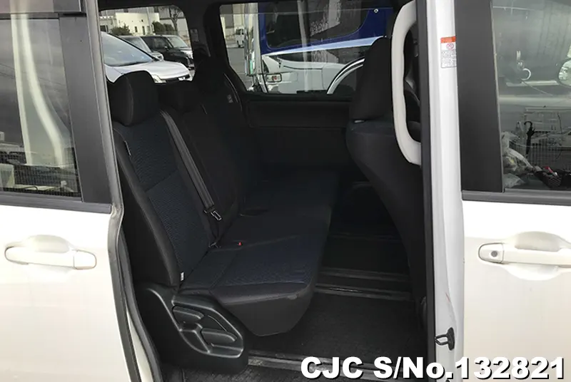 2018 Toyota / Voxy Stock No. 132821