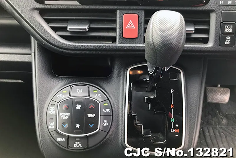 2018 Toyota / Voxy Stock No. 132821