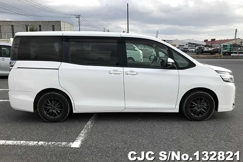 2018 Toyota / Voxy Stock No. 132821